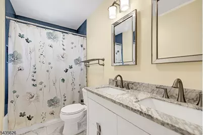 21 Hillery Dr, Mount Olive, NJ 07836 - Photo 15