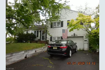 35 Garside Pl, Clark Township, NJ 07066 - Photo 1