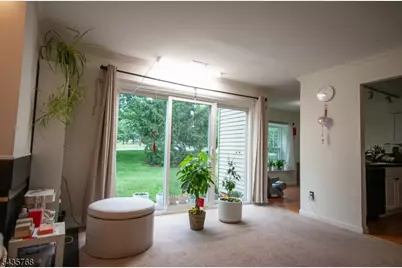 294 Michael J Smith Ct, Franklin Township, NJ 08873 - Photo 5