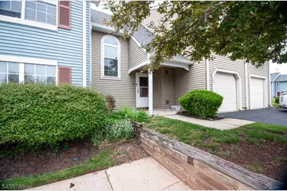 294 Michael J Smith Ct, Franklin Township, NJ 08873 - Photo 3