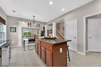717 Thistle Hill Ln, Franklin Township, NJ 08873 - Photo 21
