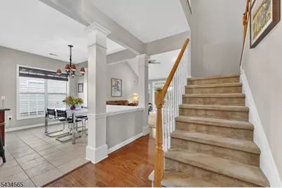717 Thistle Hill Ln, Franklin Township, NJ 08873 - Photo 15