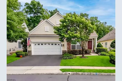 717 Thistle Hill Ln, Franklin Township, NJ 08873 - Photo 3