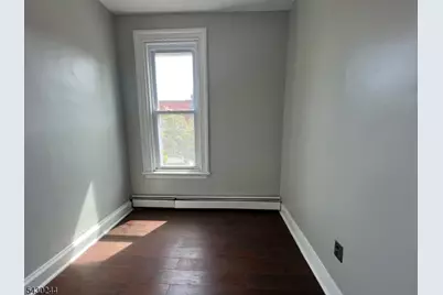 17 8th Ave, Newark, NJ 07104 - Photo 25