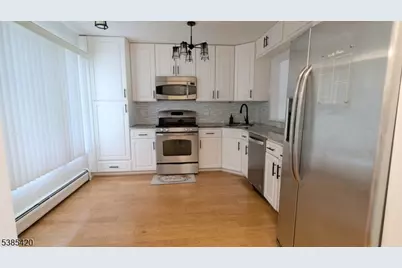 13 Stryker Ct, Bridgewater, NJ 08807 - Photo 7