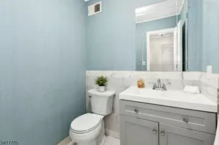 28 Wareham Ct, Scotch Plains Township, NJ 07076 - Photo 13