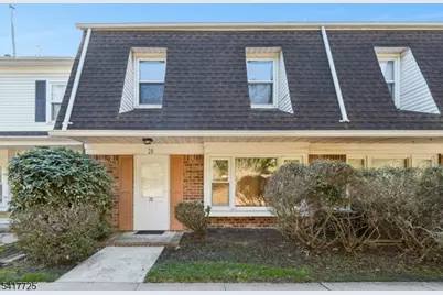 28 Wareham Ct, Scotch Plains Township, NJ 07076 - Photo 1