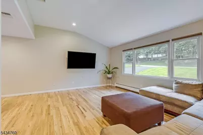 22 Green Apple Rd, Sparta Township, NJ 07871 - Photo 3