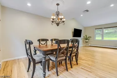 22 Green Apple Rd, Sparta Township, NJ 07871 - Photo 11