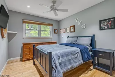 22 Green Apple Rd, Sparta Township, NJ 07871 - Photo 15