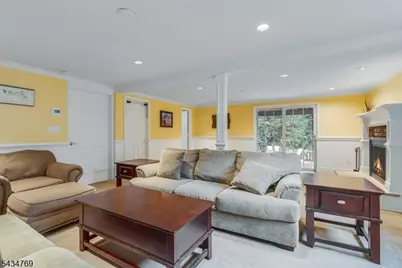 22 Green Apple Rd, Sparta Township, NJ 07871 - Photo 19