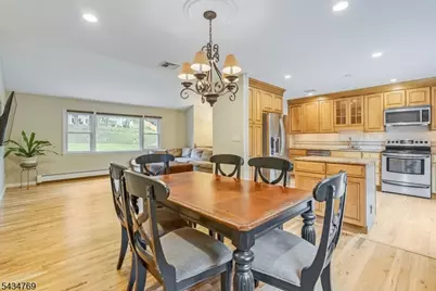 22 Green Apple Rd, Sparta Township, NJ 07871 - Photo 9
