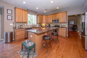 6 Eileen Dr, Wantage, NJ 07461 - Photo 9