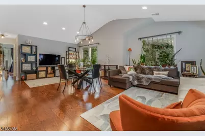 20 Westchester Ter, Clinton Township, NJ 08801 - Photo 5