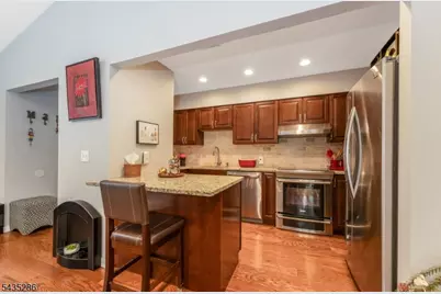 20 Westchester Ter, Clinton Township, NJ 08801 - Photo 9