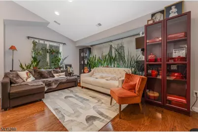 20 Westchester Ter, Clinton Township, NJ 08801 - Photo 3