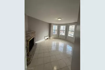 375 Walnut St, Newark, NJ 07105 - Photo 3