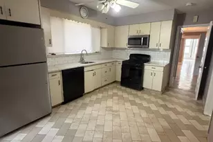 375 Walnut St, Newark, NJ 07105 - Photo 1