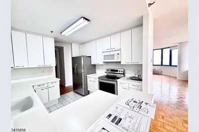 100 Carlyle Drive. N05J #5 JN, Cliffside Park, NJ 07010 - Photo 11