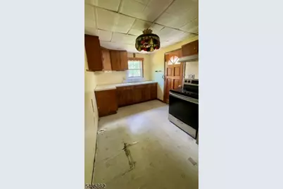 1004 Railroad Ave, Harmony Township, NJ 08865 - Photo 9