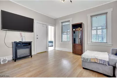 35 Chester Ave, Irvington, NJ 07111 - Photo 3