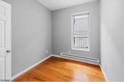 422 18th Avenue, Newark, NJ 07108 - Photo 17