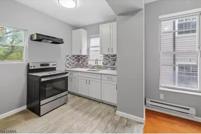 422 18th Avenue, Newark, NJ 07108 - Photo 9