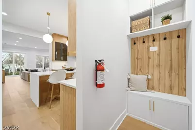 30 Cathedral Ave, Florham Park, NJ 07932 - Photo 9