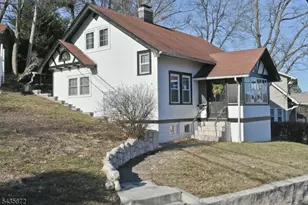 42 Olyphant Dr, Morristown, NJ 07960 - Photo 1
