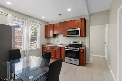 72 Seymour Ave #3, Newark, NJ 07108 - Photo 9