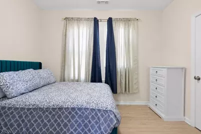 72 Seymour Ave #3, Newark, NJ 07108 - Photo 5