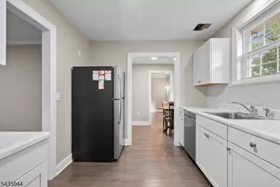 433 Mount Pleasant Ave, West Orange Township, NJ 07052 - Photo 9