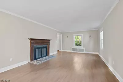 433 Mount Pleasant Ave, West Orange Township, NJ 07052 - Photo 5