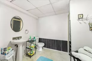 160 Hayes Ave, Clark Township, NJ 07066 - Photo 23