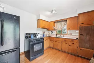 160 Hayes Ave, Clark Township, NJ 07066 - Photo 39