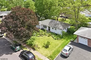 160 Hayes Ave, Clark Township, NJ 07066 - Photo 15