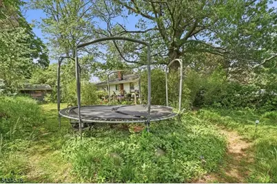 160 Hayes Ave, Clark Township, NJ 07066 - Photo 45