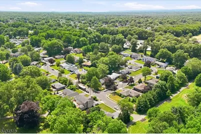 160 Hayes Ave, Clark Township, NJ 07066 - Photo 5