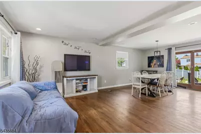 60 Melody Hill Rd, Clifton, NJ 07013 - Photo 3