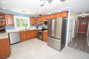 567 Foothill Rd, Bridgewater, NJ 08807 - Photo 17