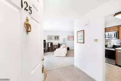 125 Smithfield Ct, Bernards Township, NJ 07920 - Photo 1