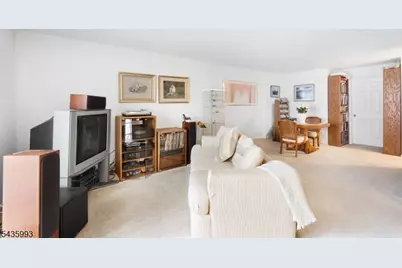 125 Smith Field Ct Ondo, Bernards Township, NJ 07920 - Photo 5