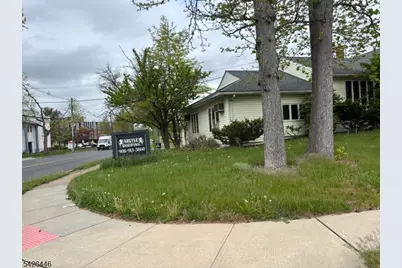 6 Grand St, Clark Township, NJ 07066 - Photo 3