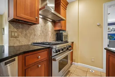120 Buckingham Rd, Montclair, NJ 07043 - Photo 19