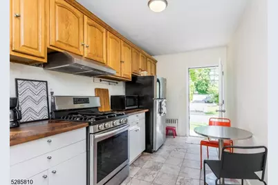 33 Linden Ave, Montclair, NJ 07042 - Photo 11