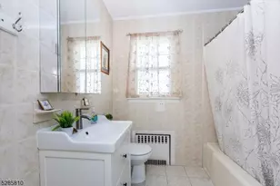 33 Linden Ave, Montclair, NJ 07042 - Photo 19