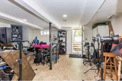33 Linden Ave, Montclair, NJ 07042 - Photo 21