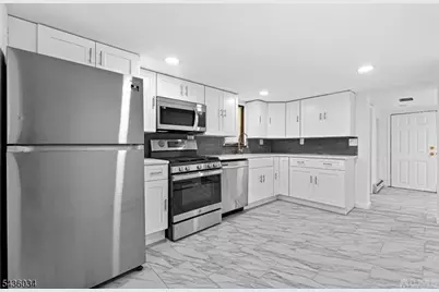 258 Randolph St, Carteret, NJ 07008 - Photo 7