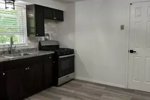 929 Warren St, Roselle, NJ 07203 - Photo 9
