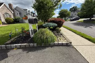1 Hartman Ct, Clark Township, NJ 07066 - Photo 7